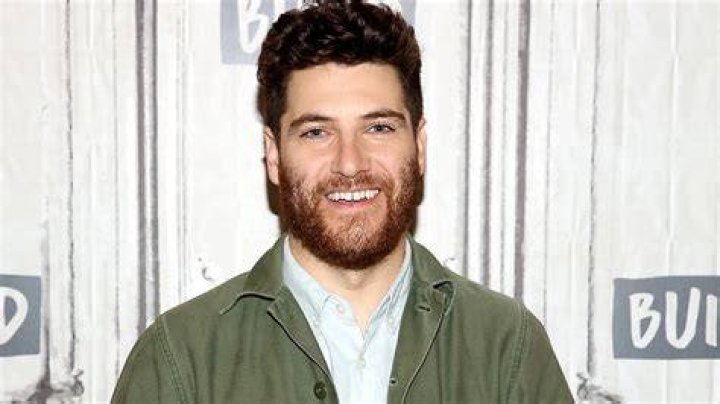 Adam Pally Biography, Age, Height, Wife, Net Worth, Family