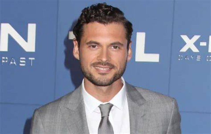 Adan Canto Biography, Age, Height, Wife, Net Worth, Family