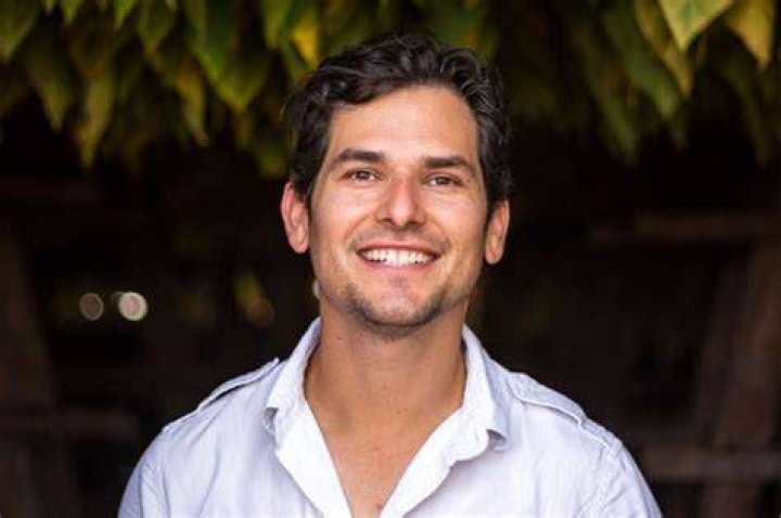 Alan Estrada Biography, Age, Height, Wife, Net Worth, Family