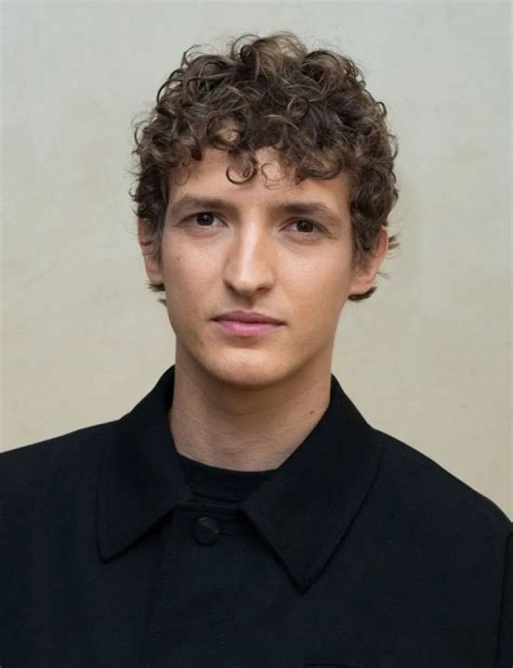 Aliocha Schneider Biography, Age, Height, Wife, Net Worth, Family