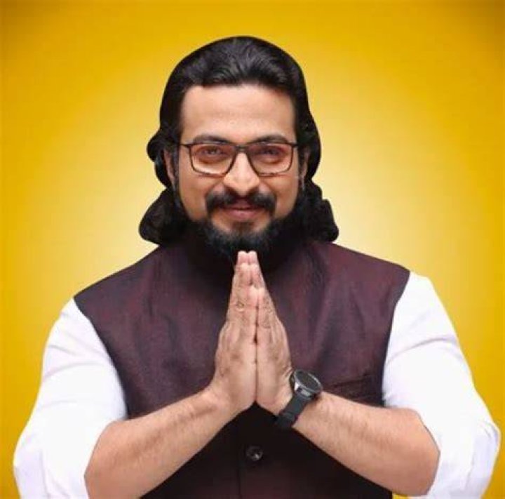 Amol Kolhe Biography, Age, Height, Wife, Net Worth, Family