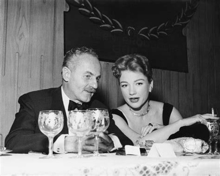 Anne Baxter Biography, Age, Height, Husband, Net Worth, Family