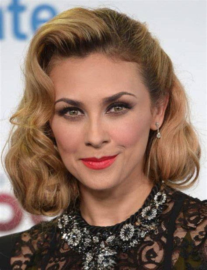 Aracely Arámbula Biography, Age, Height, Husband, Net Worth, Family