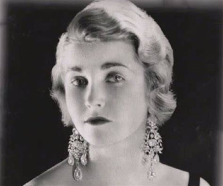 Barbara Hutton Biography, Age, Height, Husband, Net Worth, Family
