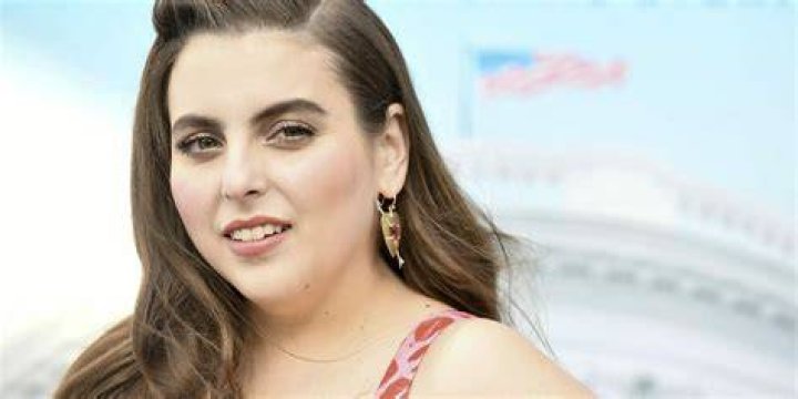 Beanie Feldstein Biography, Age, Height, Husband, Net Worth, Family