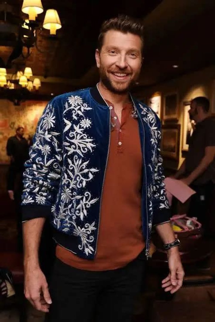 Brett Eldredge Biography, Age, Height, Wife, Net Worth, Family