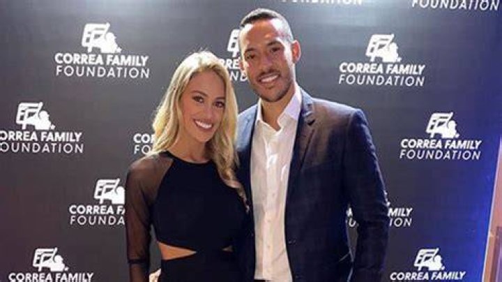 Carlos Correa Biography, Age, Height, Wife, Net Worth, Family