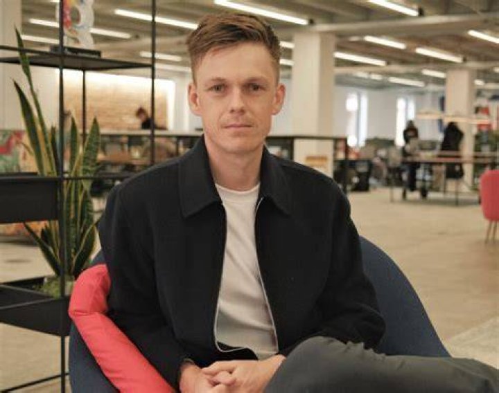 Caspar Lee Biography, Age, Height, Wife, Net Worth, Family