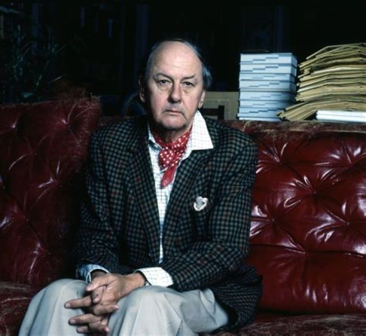 Charles Petty-Fitzmaurice, 9th Marquess of Lansdowne biografía, edad, altura, esposo, net worth, familia