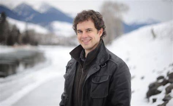 Christopher Paolini Biography, Age, Height, Wife, Net Worth, Family
