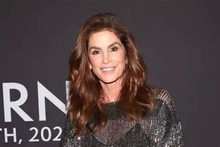 Cindy Crawford Biography, Age, Height, Husband, Net Worth, Family