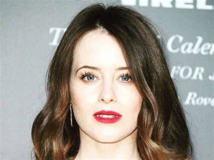 Claire Foy Biography, Age, Height, Husband, Net Worth, Family
