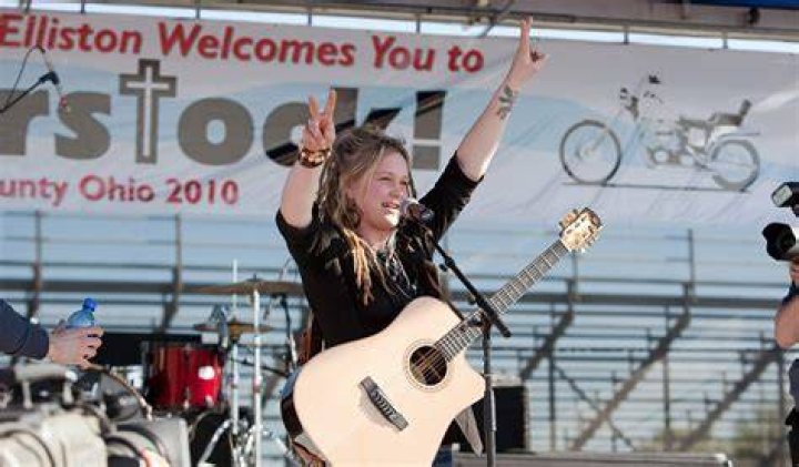 Crystal Bowersox Biography, Age, Height, Husband, Net Worth, Family