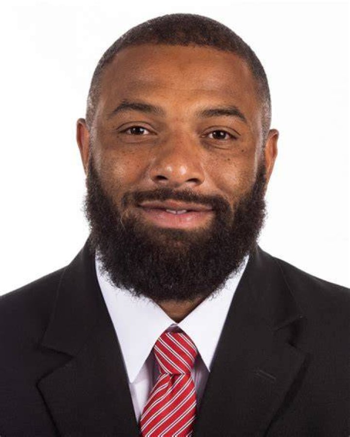 D. J. Hogg Biography, Age, Height, Wife, Net Worth, Family