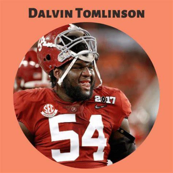 Dalvin Tomlinson Biography, Age, Height, Wife, Net Worth, Family