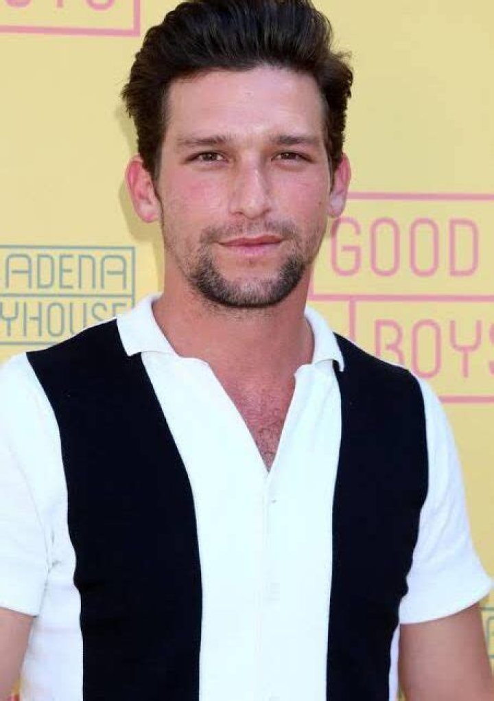 Daren Kagasoff Biography, Age, Height, Wife, Net Worth, Family