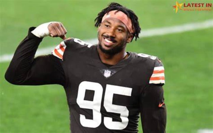 Deshazor Everett Biography, Age, Height, Wife, Net Worth, Family
