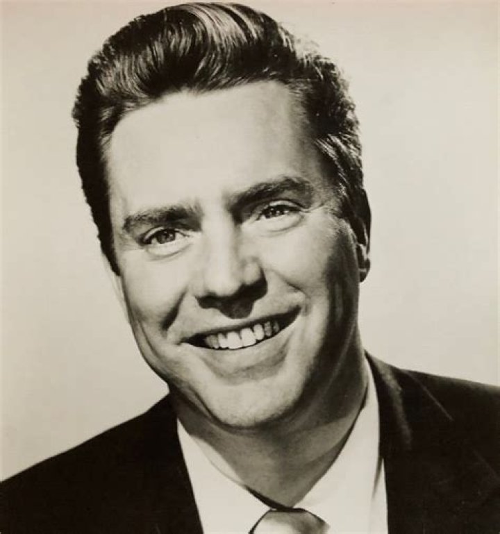 Edmond O'Brien Biography, Age, Height, Wife, Net Worth and Family