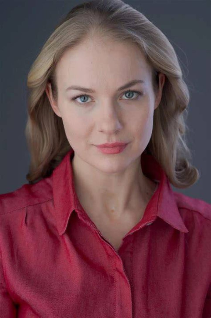 Elena Aroseva Biography, Age, Height, Husband, Net Worth, Family