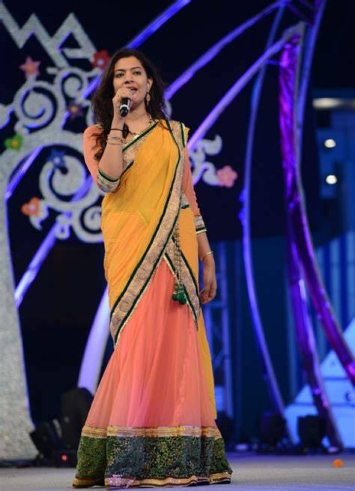 Geetha Madhuri Biography, Age, Height, Husband, Net Worth, Family