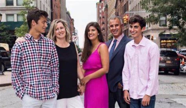 Guy Adami Biography, Age, Height, Wife, Net Worth, Family