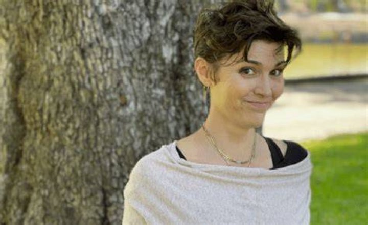 Hudson Leick Biography, Age, Height, Husband, Net Worth, Family