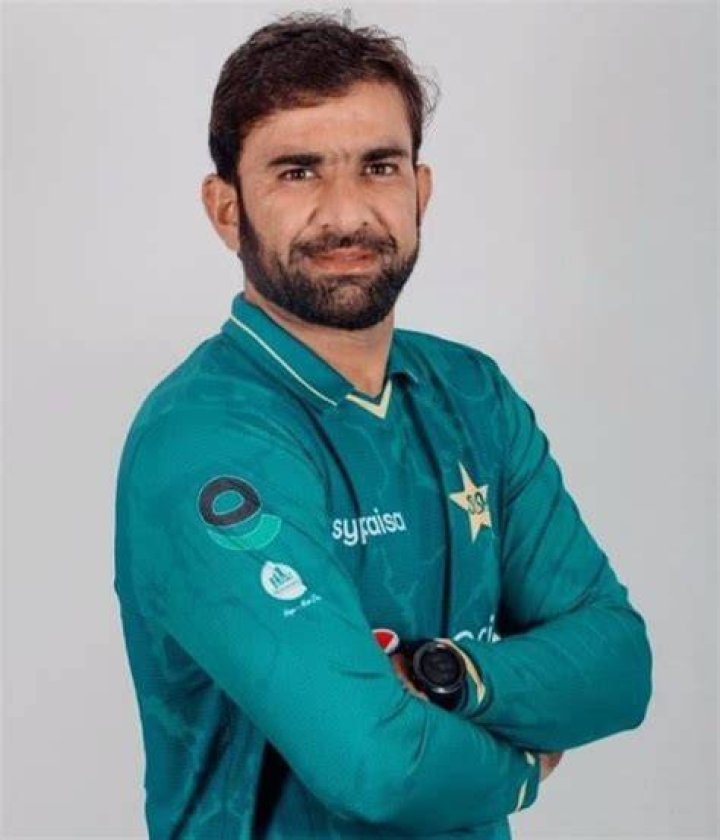 Iftikhar Ahmed Biography, Age, Height, Wife, Net Worth, Family