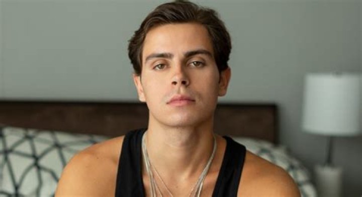 Jake T. Austin Biography, Age, Height, Wife, Net Worth, Family