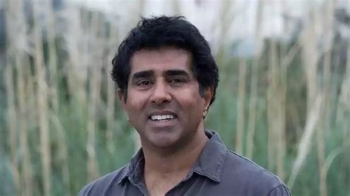Jay Chandrasekhar Biography, Age, Height, Wife, Net Worth, Family