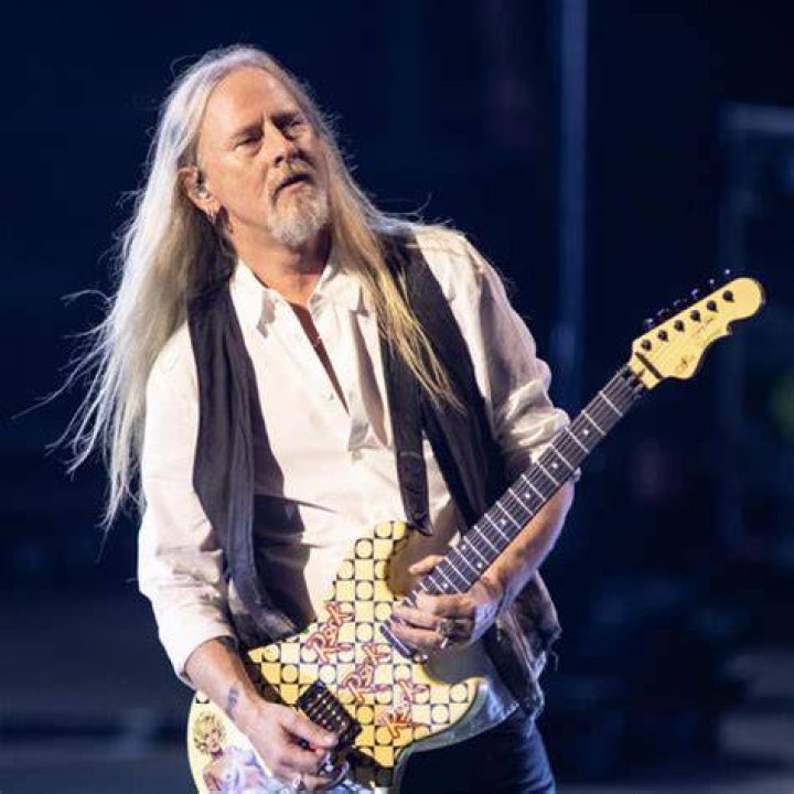 Jerry Cantrell Biography, Age, Height, Wife, Net Worth, Family
