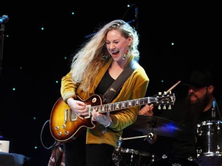 Joanne Shaw Taylor biografía, edad, altura, esposa, net worth, familia
