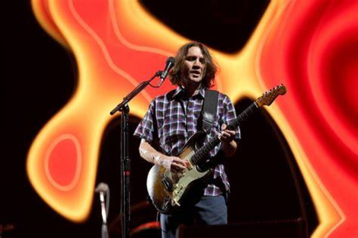 John Frusciante Biography, Age, Height, Wife, Net Worth, Family