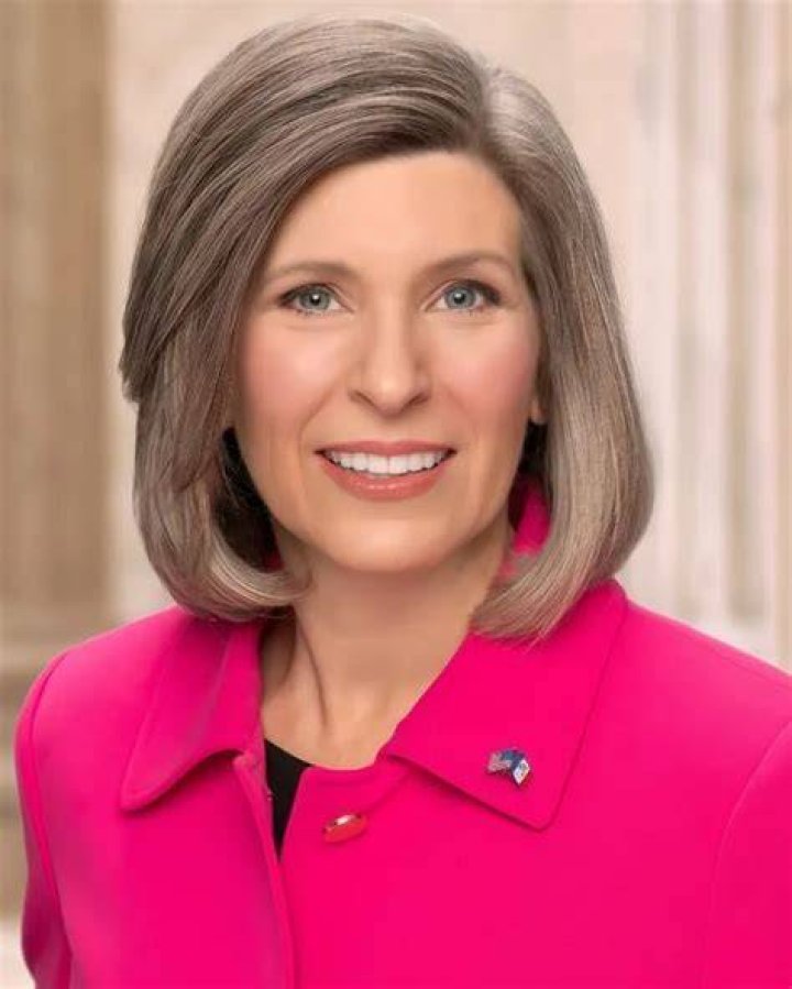 Joni Ernst Biography, Age, Height, Husband, Net Worth, Family