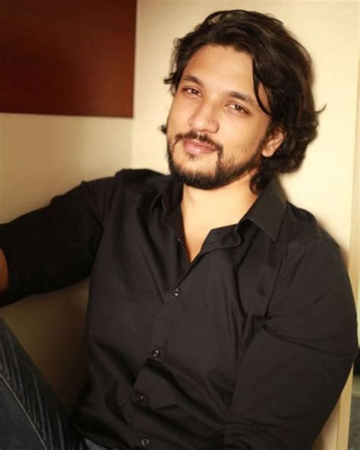 Karthik Biography, Age, Height, Wife, Net Worth, Family