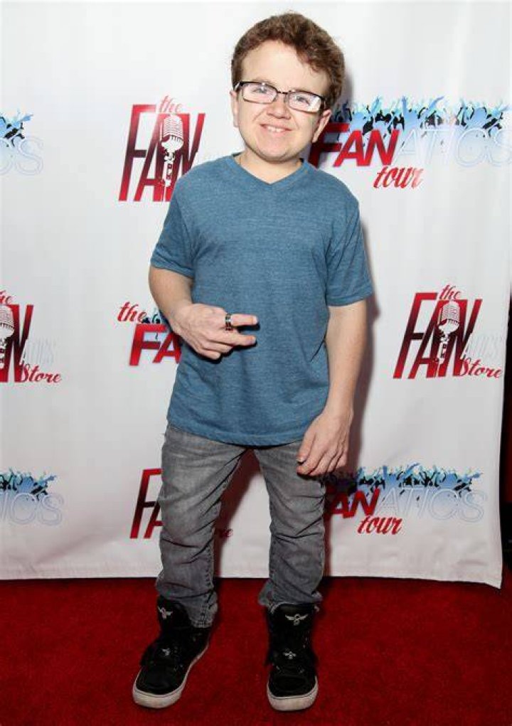 Keenan Cahill Biography, Age, Height, Wife, Net Worth, Family