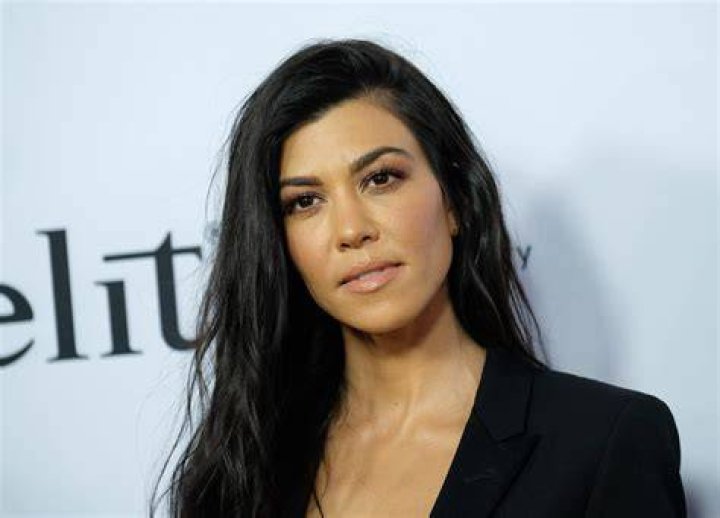 Kourtney Kardashian Biography, Age, Height, Husband, Net Worth, Family