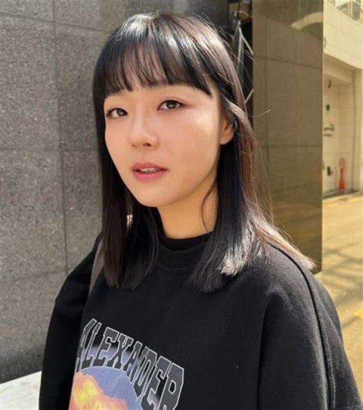 Lee Hyeon-seo Biography, Age, Height, Husband, Net Worth, Family