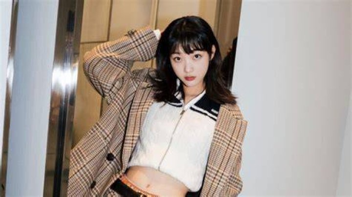 Lee Se-mi Biography, Age, Height, Net Worth, Family