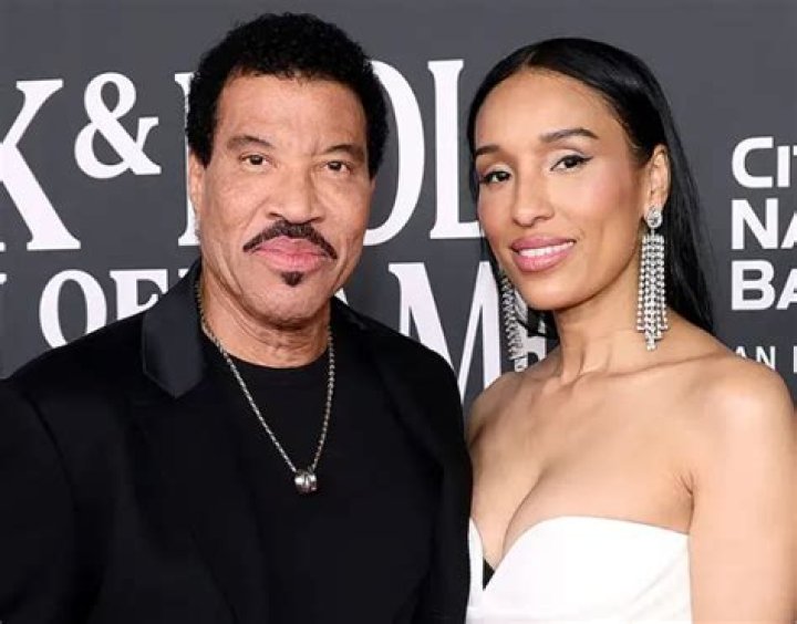 Lionel Richie Biography, Age, Height, Wife, Net Worth, Family