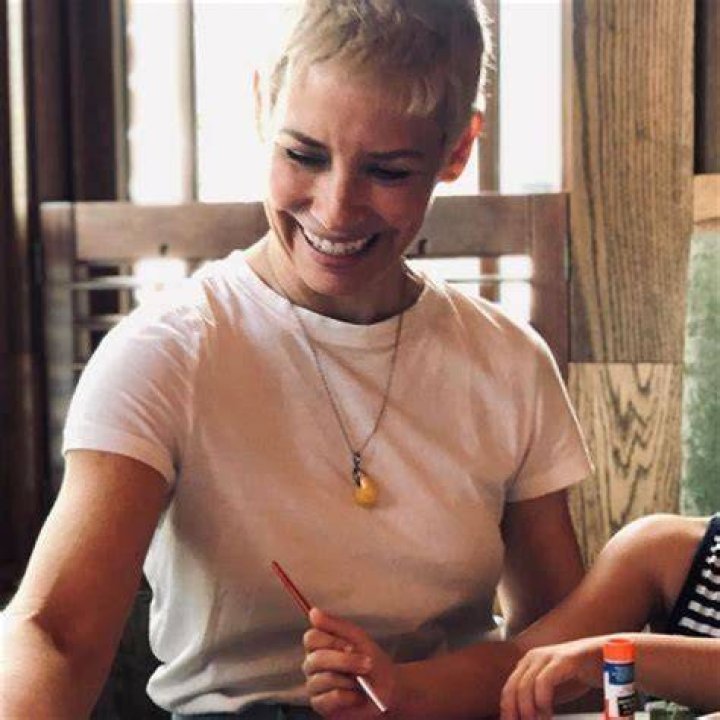 Lora Anne Criswell Biography, Age, Height, Husband, Net Worth, Family