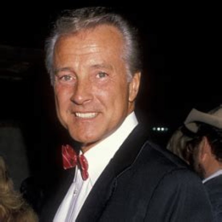 Lyle Waggoner Biography, Age, Height, Wife, Net Worth, Family