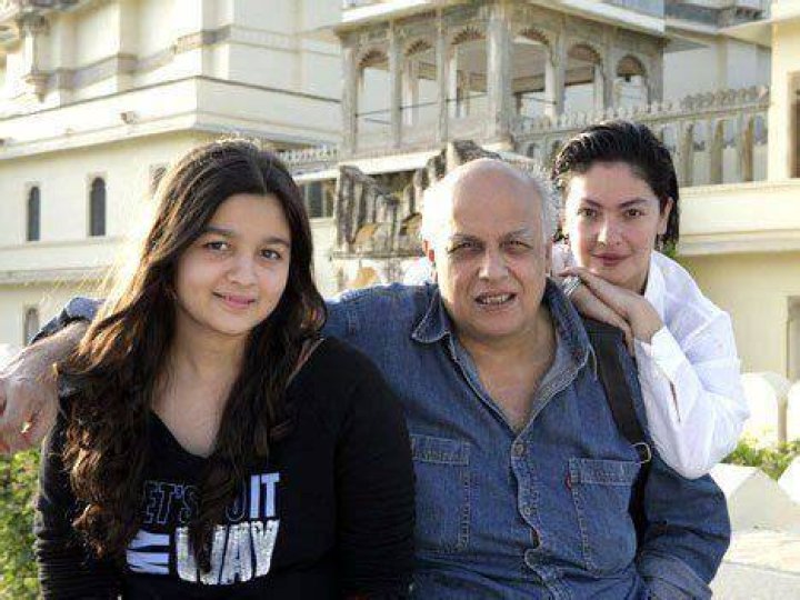 Mahesh Bhatt Biography, Age, Height, Wife, Net Worth, Family