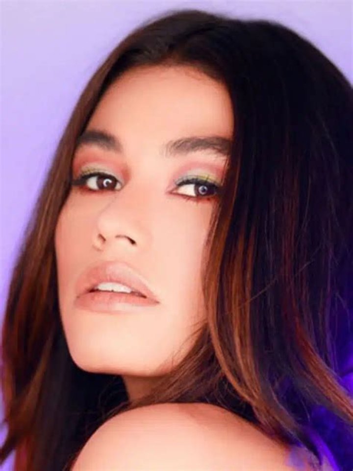 Medina Biography, Age, Height, Husband, Net Worth, Family