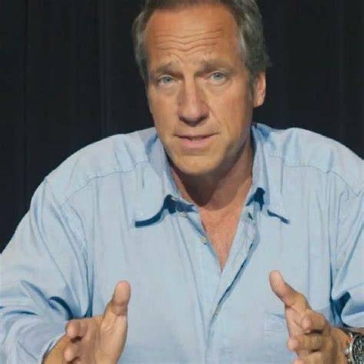 Mike Rowe Biography, Age, Height, Wife, Net Worth, Family