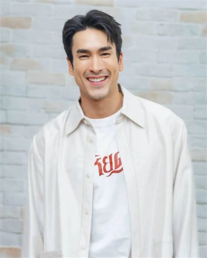 Nadech Kugimiya Biography, Age, Height, Wife, Net Worth, Family