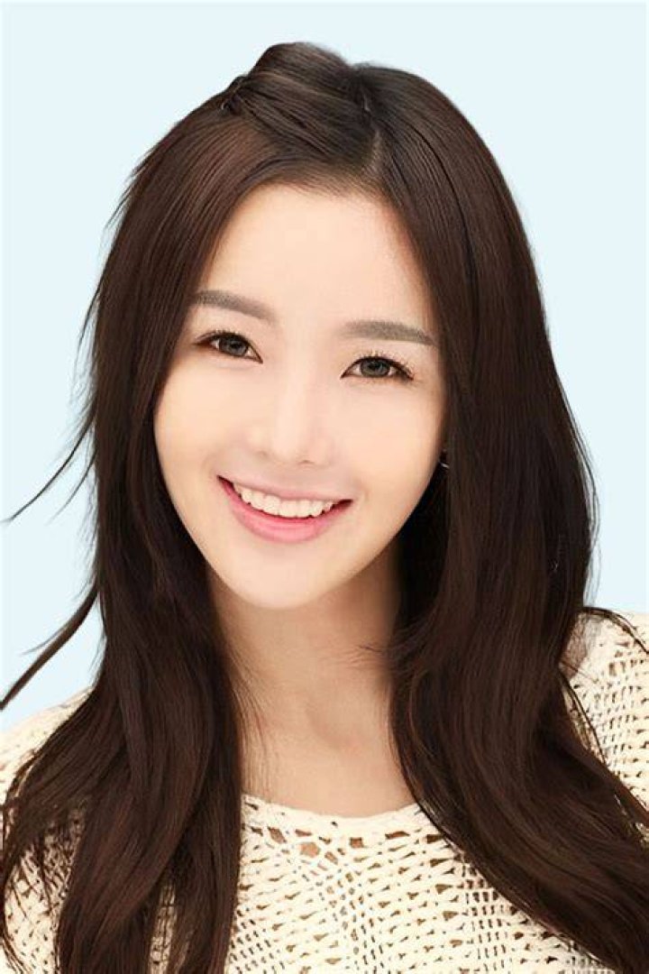 Nam Gyu-ri Biography, Age, Height, Husband, Net Worth, Family