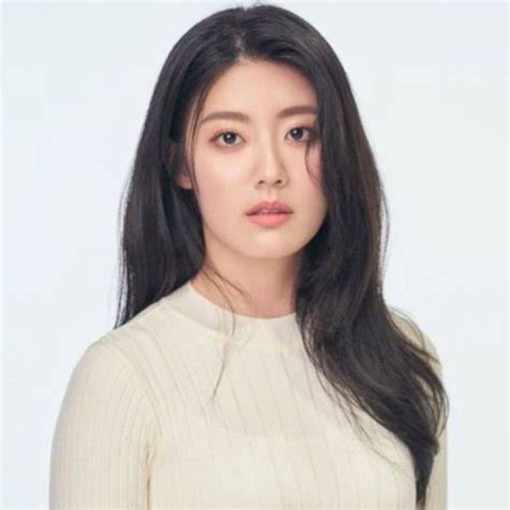Nam Ji-hyun Biography, Age, Height, Husband, Net Worth, Family