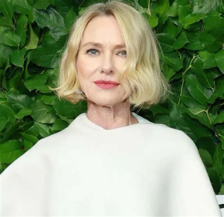 Naomi Watts Biography, Age, Height, Husband, Net Worth, Family