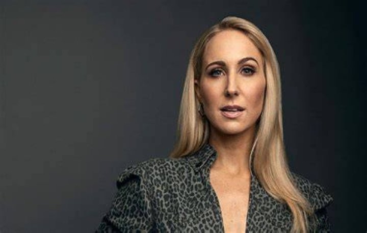 Nikki Glaser Biography, Age, Height, Husband, Net Worth, Family