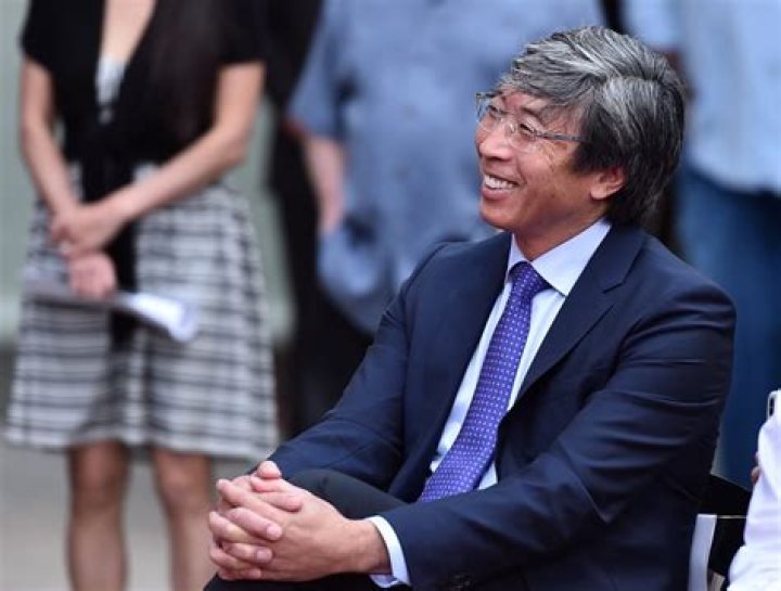 Patrick Soon-Shiong Biography, Age, Height, Wife, Net Worth, Family